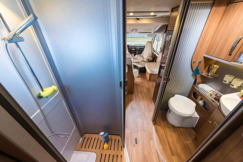 cabine de douche sur mesure camping car